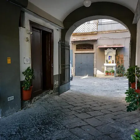 La Stella Di Giulietta Piazza Cavour Неаполь