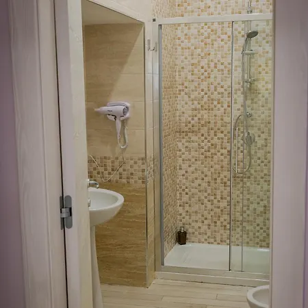 La Stella Di Giulietta Piazza Cavour * Neapel