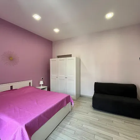 La Stella Di Giulietta Piazza Cavour * Neapel