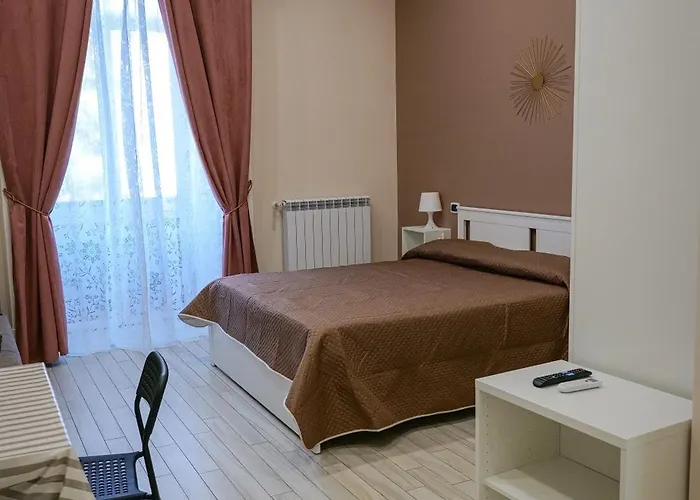 La Stella Di Giulietta Piazza Cavour * נאפולי